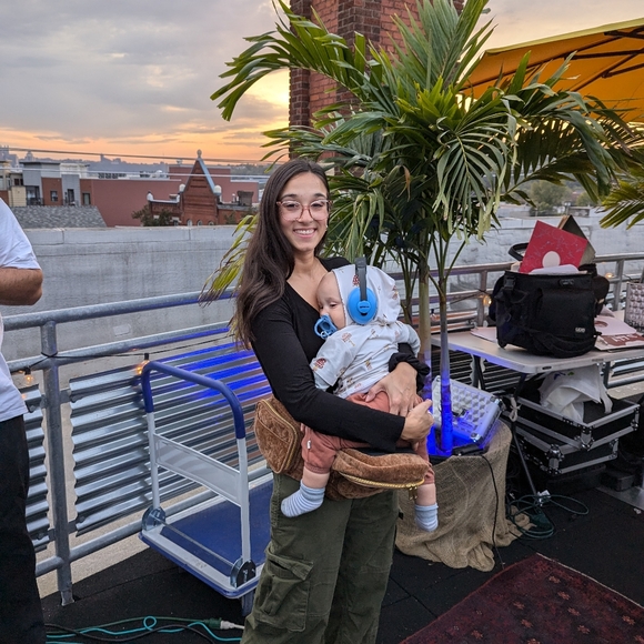 Meet your Posher, Zoë - Picture 2 of 5